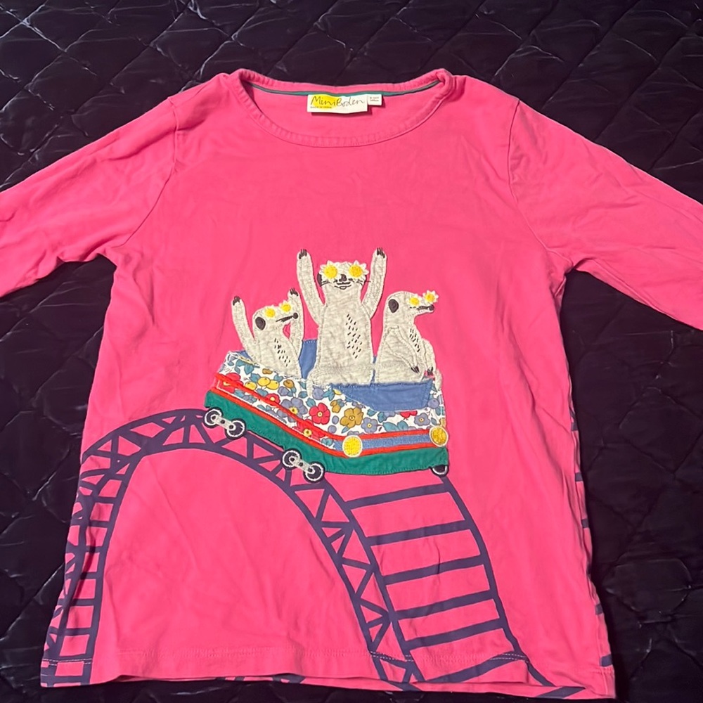 Long sleeve appliqué top